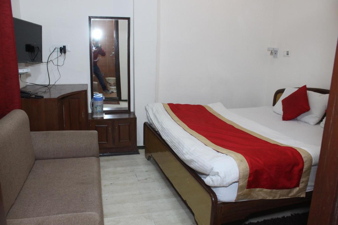 Hotel Dolls Inn Найнитал Экстерьер фото