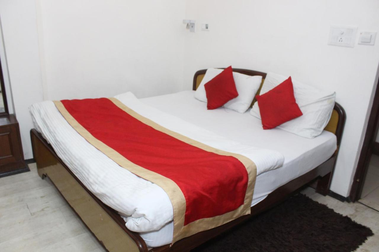 Hotel Dolls Inn Найнитал Экстерьер фото